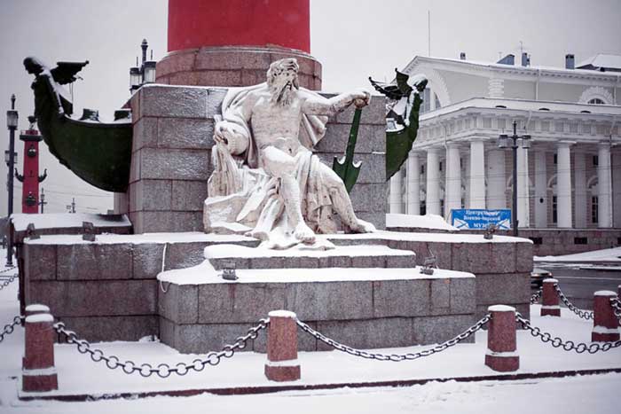 Pedestal of the Rostral Column in winter