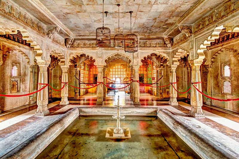 city palace udaipur india
