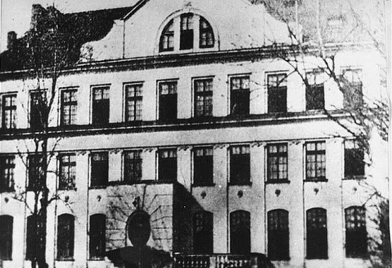 tagores play in warsaw ghetto