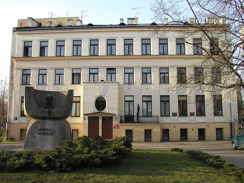 tagores play in warsaw ghetto