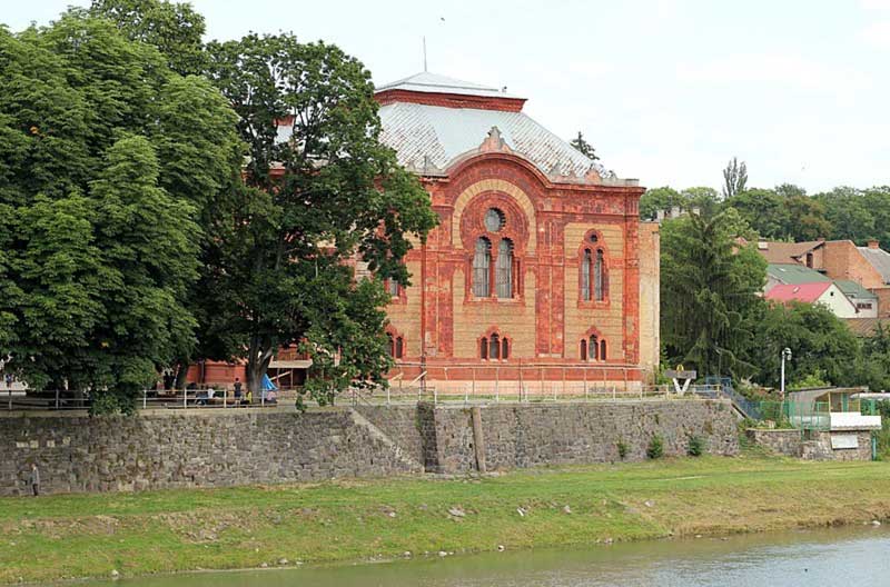 uzhgorod synagogue ukraine
