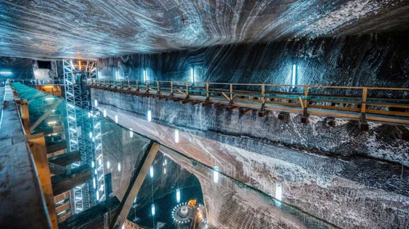salina turda theme park romania