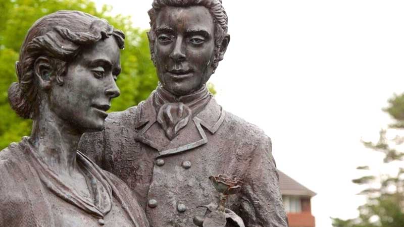 rose of tralee statue