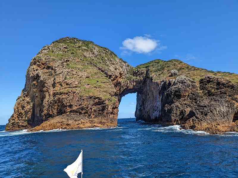 arches of the archway islands newzealand